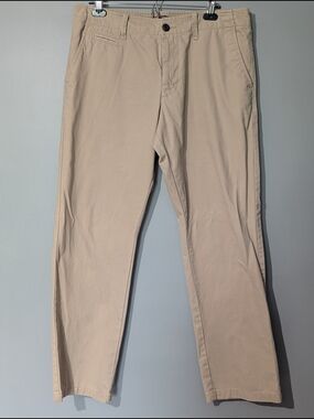 Old Navy Broken-In Straight Men's Chino Pants Tan Casual Minimalism‎